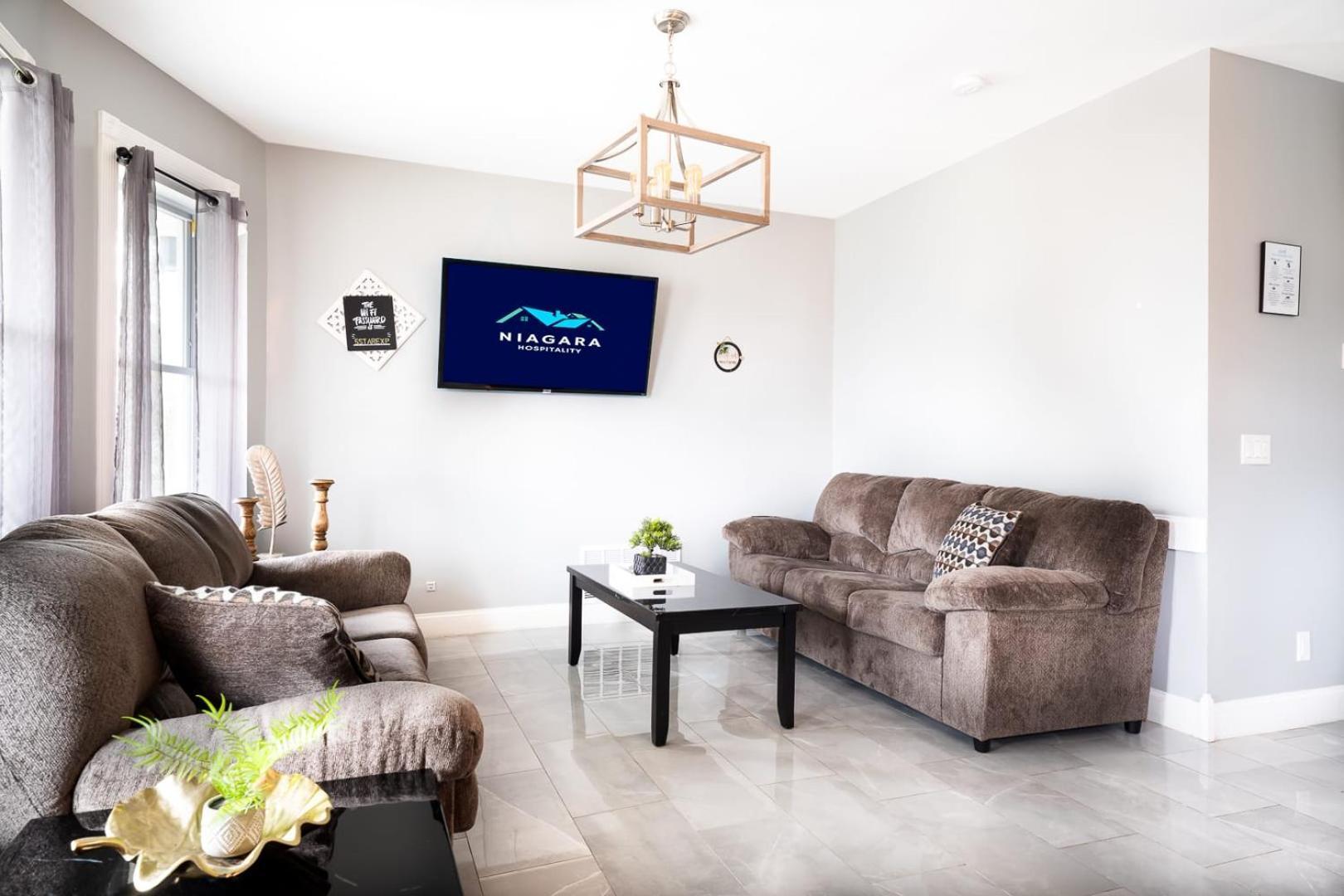 Quiet 4Br Near Niagara Falls & Casino エクステリア 写真